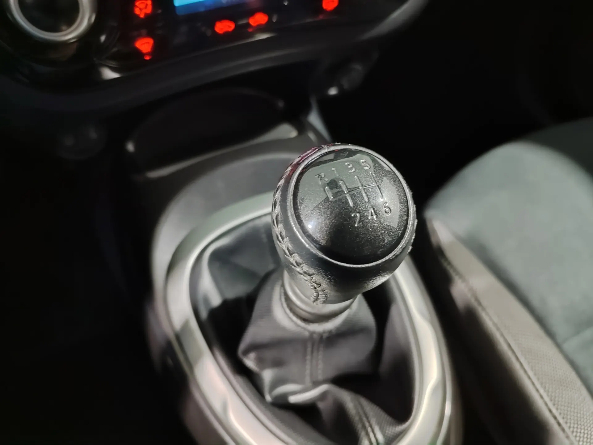 Nissan Juke 1.5 dCi Black Edition 26