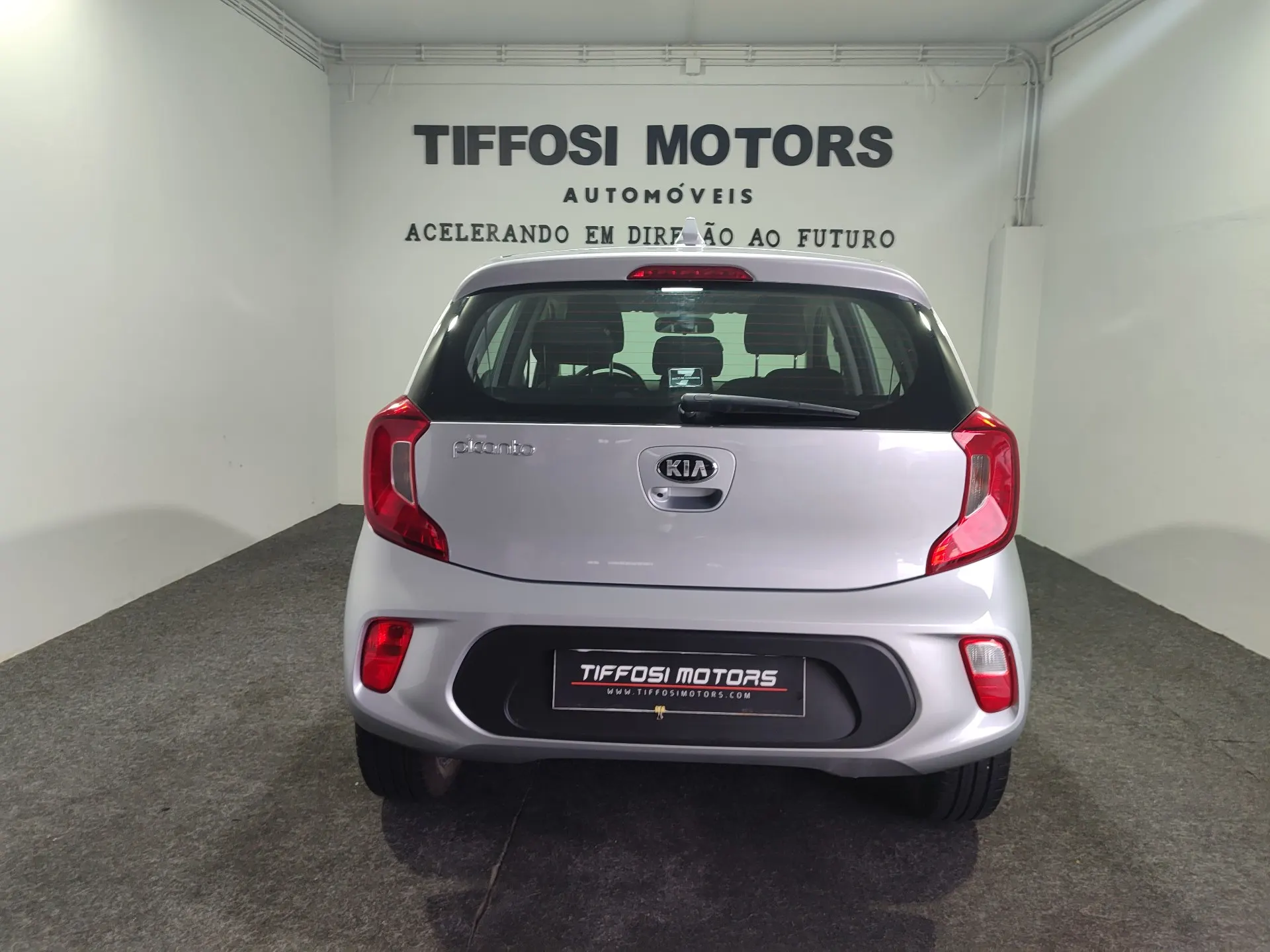 Kia Picanto 1.0 MPi Urban 5AMT 8