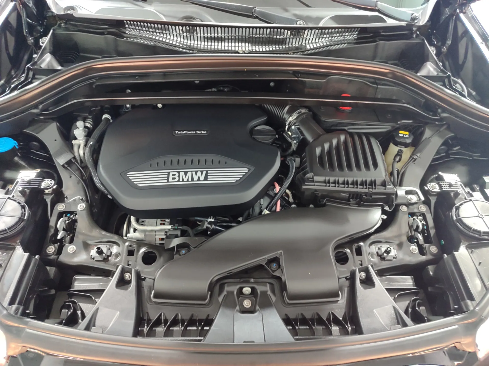 BMW X1 16 d sDrive Advantage Auto 42