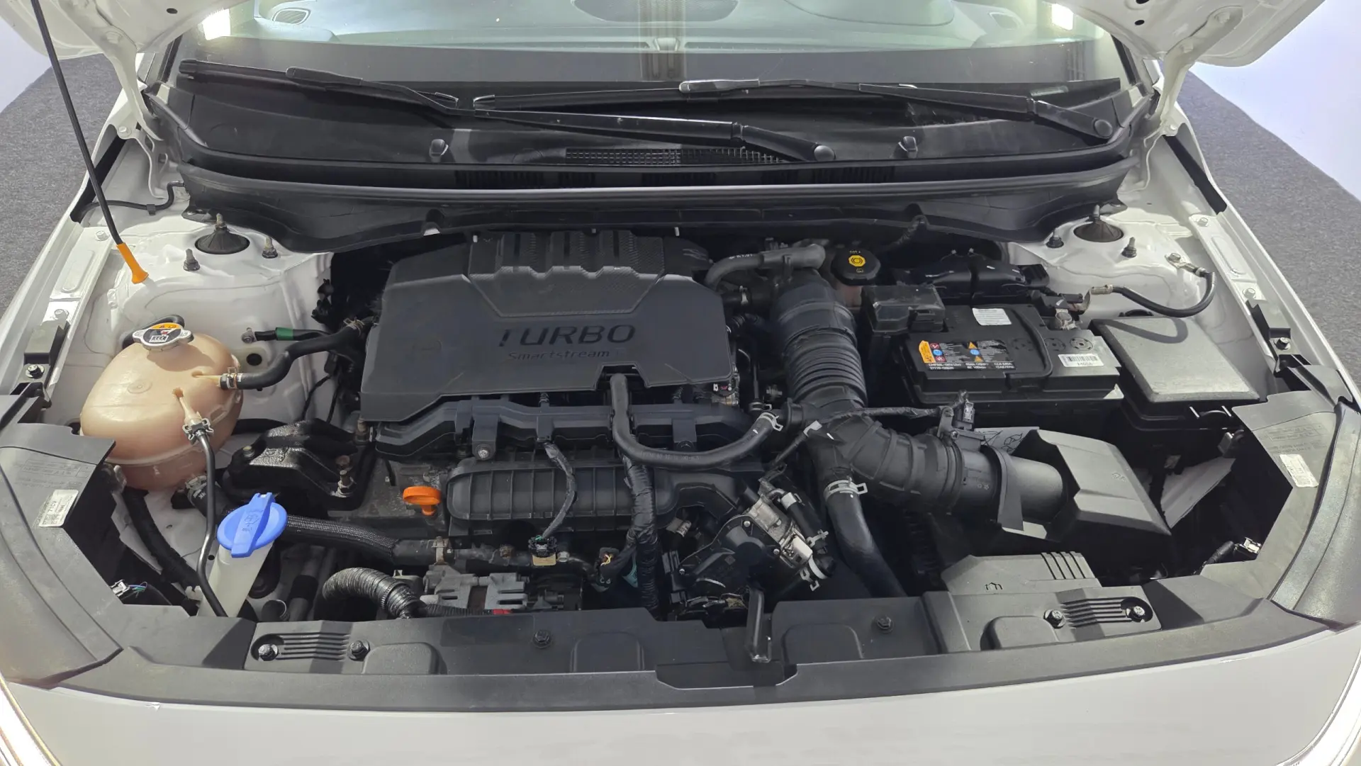 Hyundai Bayon 1.0 T-GDI 48V-Hybrid DCT Connect & Go 38