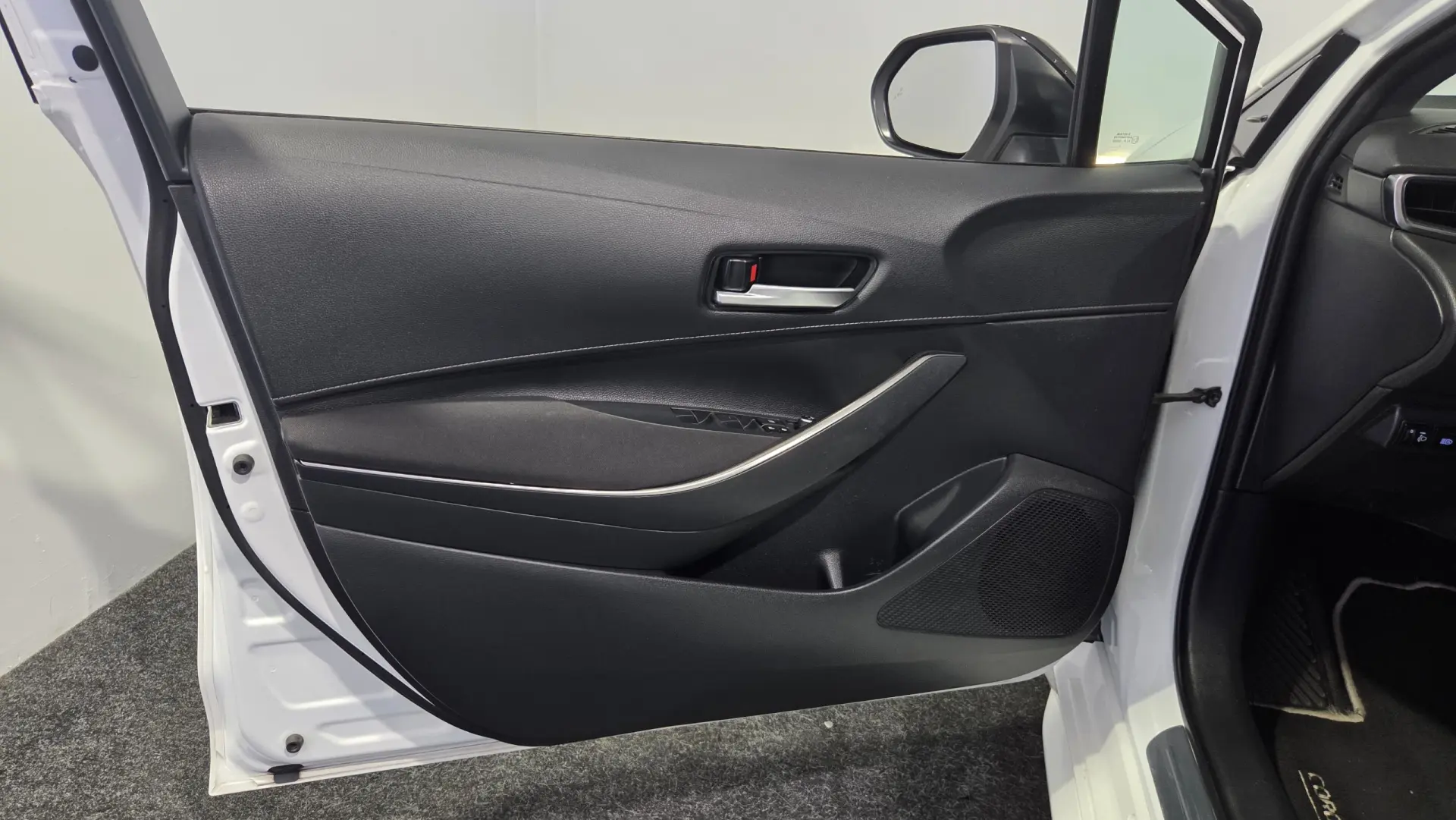 Toyota Corolla Touring Sports 1.8 Hybrid Exclusive 37