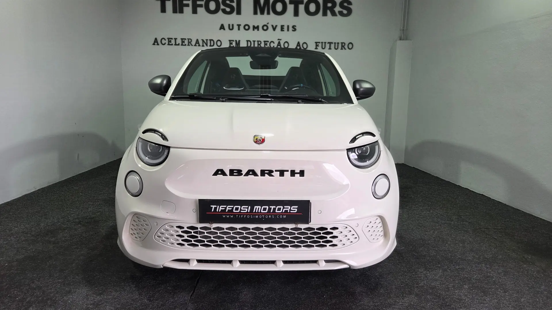 Abarth 500e C Scorpionissima 3