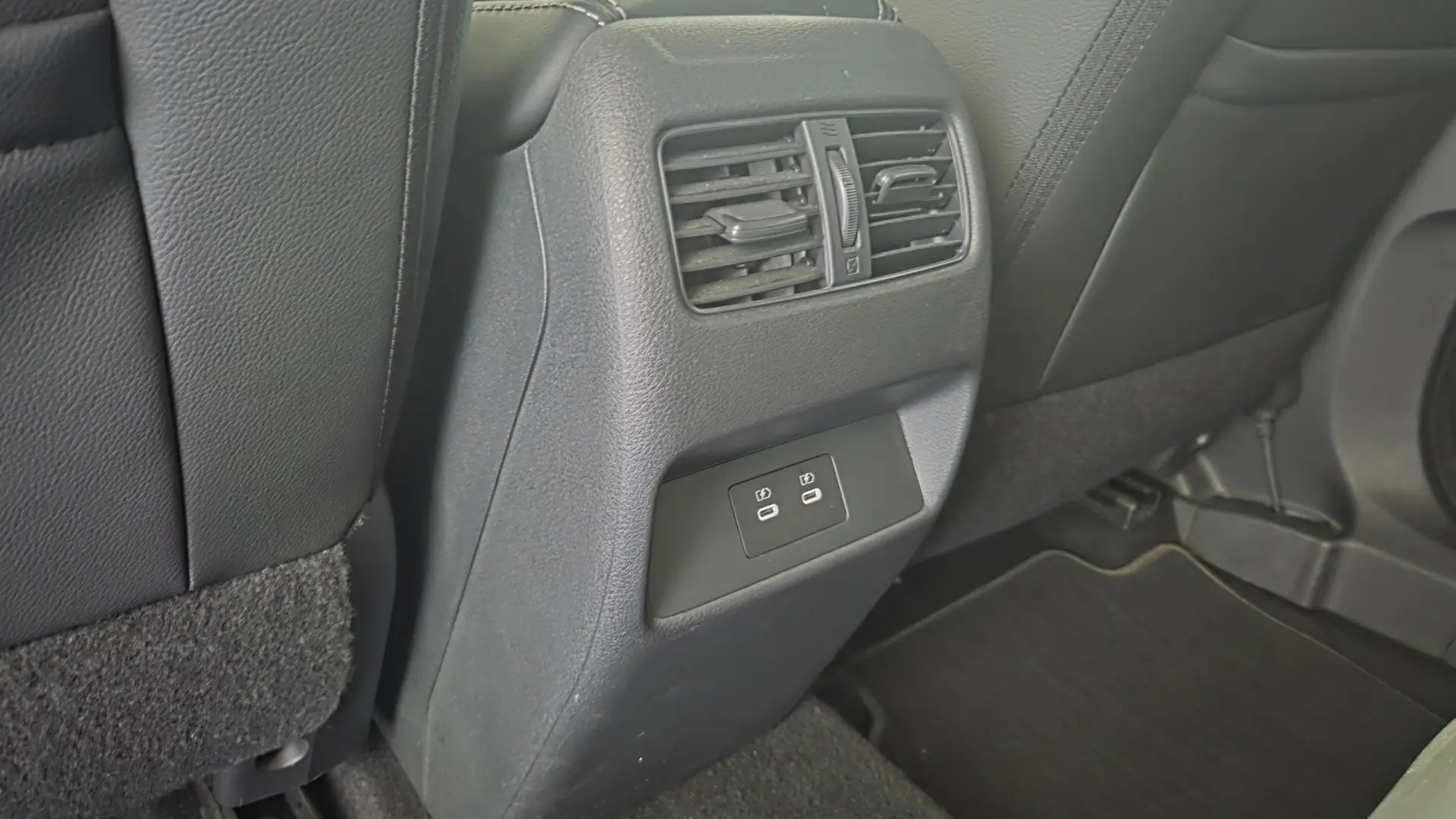 Nissan Qashqai 1.3 DIG-T N-Connecta LED Xtronic 17