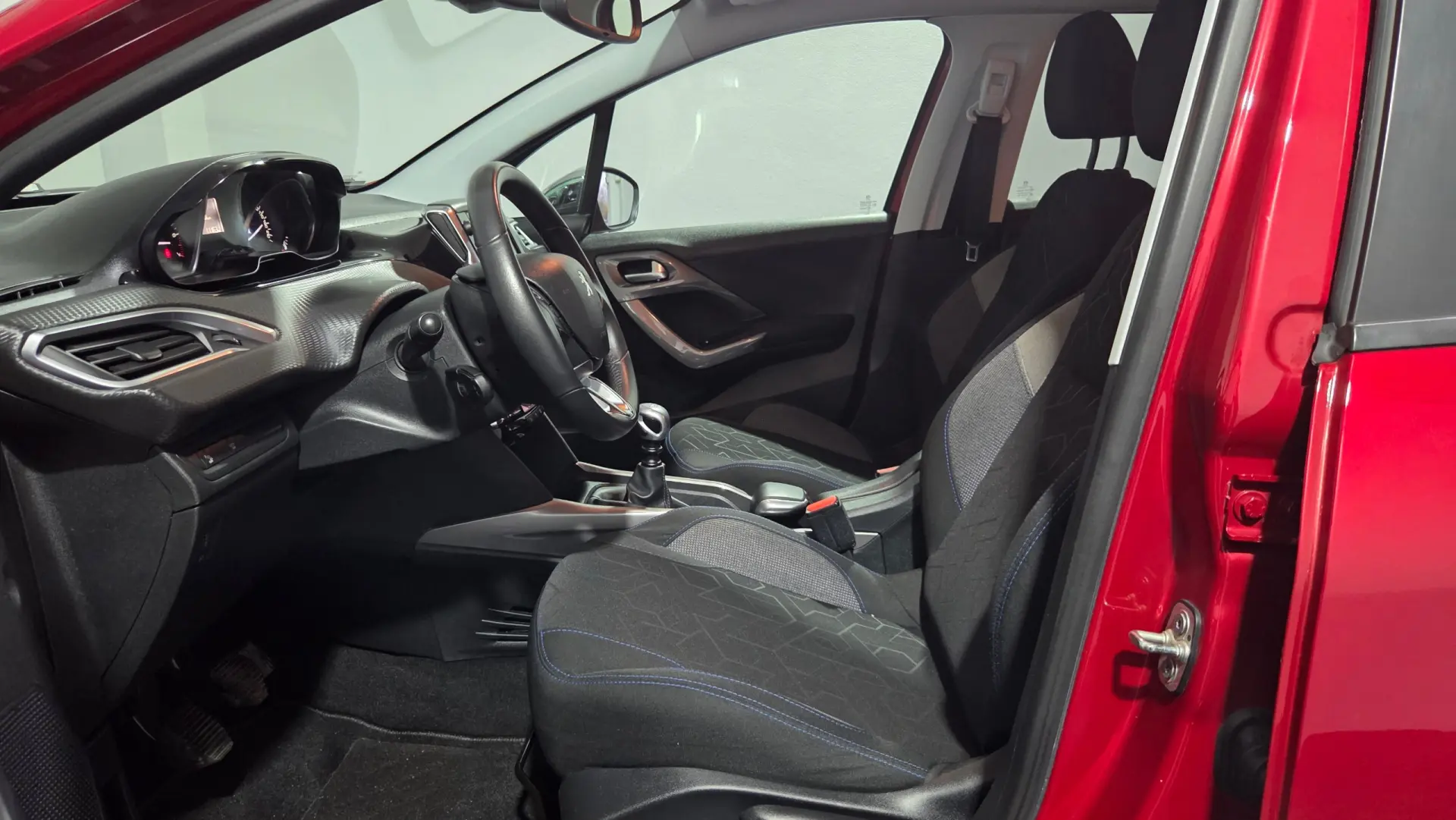 Peugeot 2008 PureTech 130 Stop&Start Allure 13