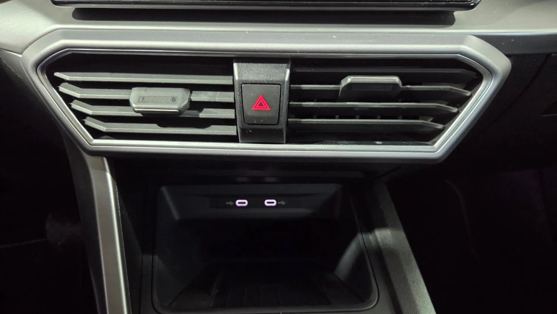 SEAT Leon 1.4 e-Hybrid DSG FR Plus 29