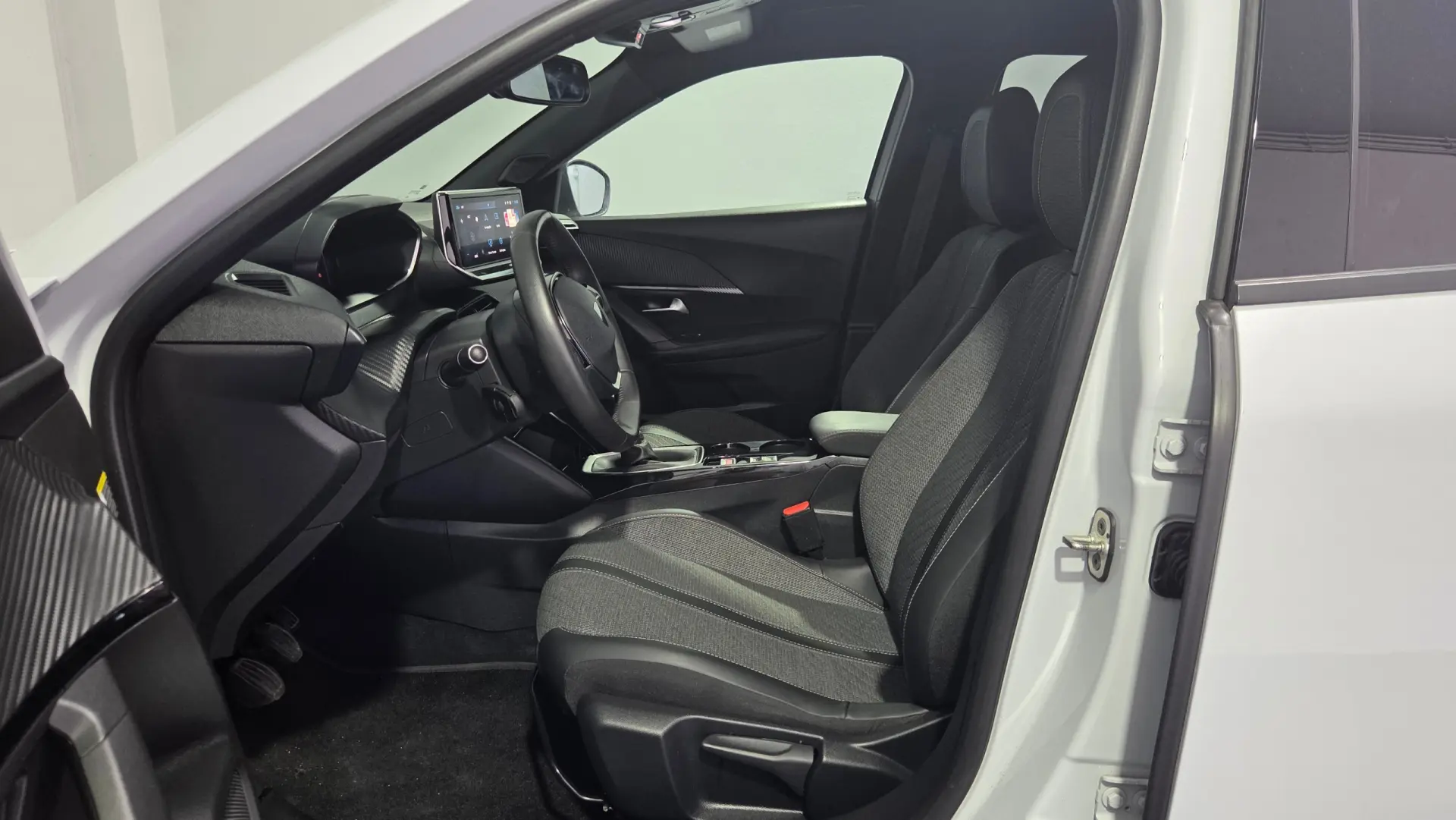 Peugeot 2008 PureTech 100 Stop&Start Allure 13
