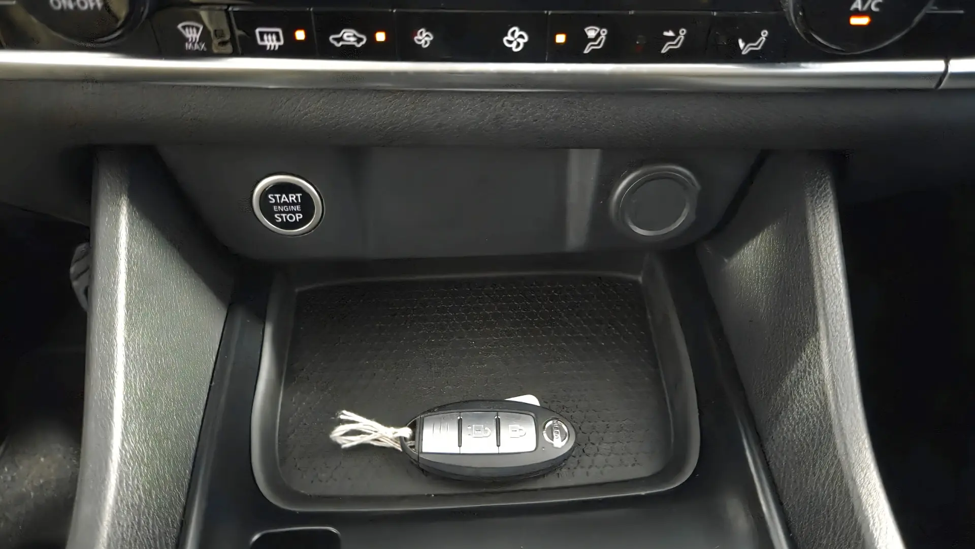 Nissan Qashqai 1.3 DIG-T MHEV Xtronic Tekna 26