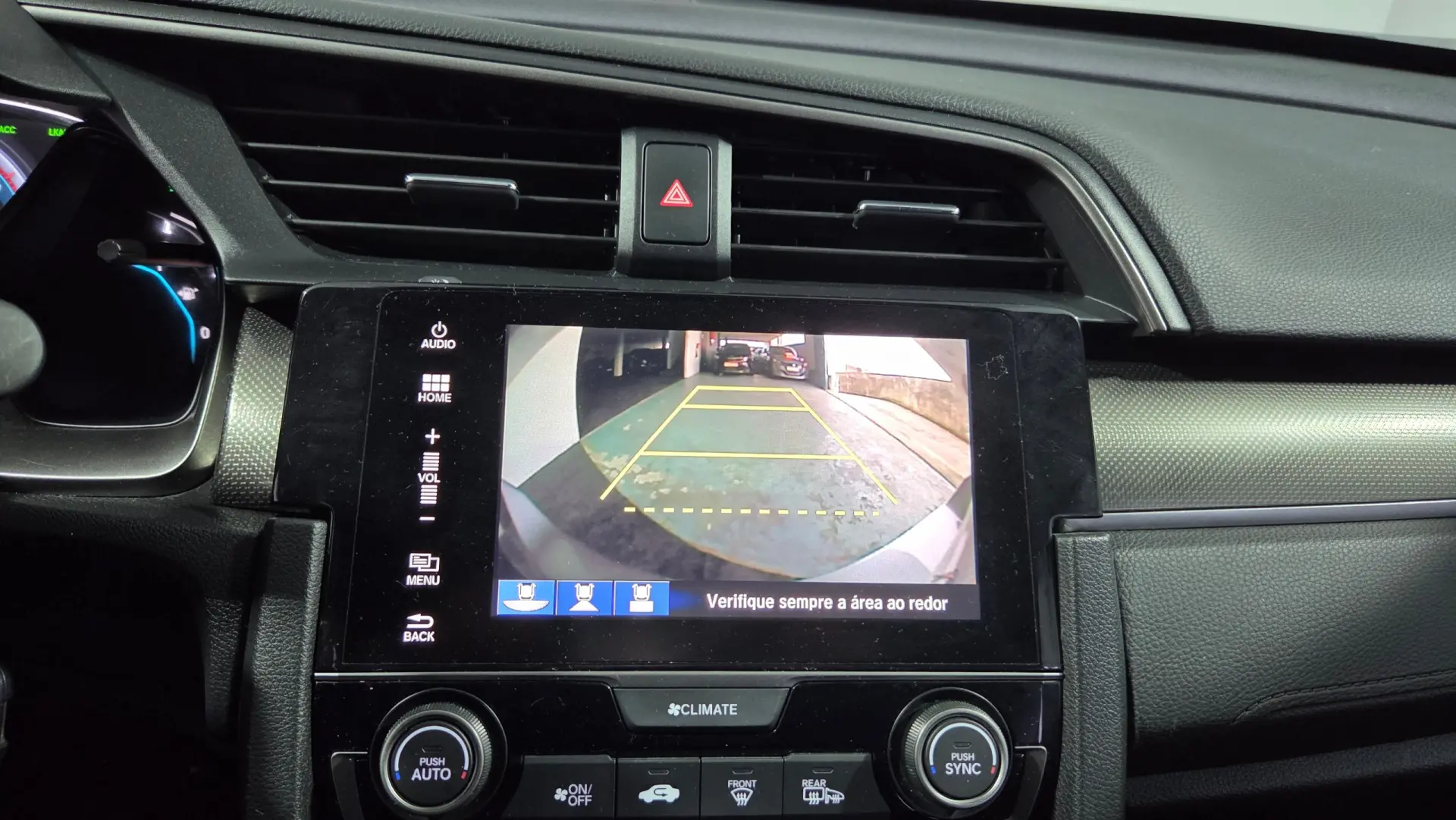 Honda Civic 1.0 i-VTEC Elegance Navi CVT 21