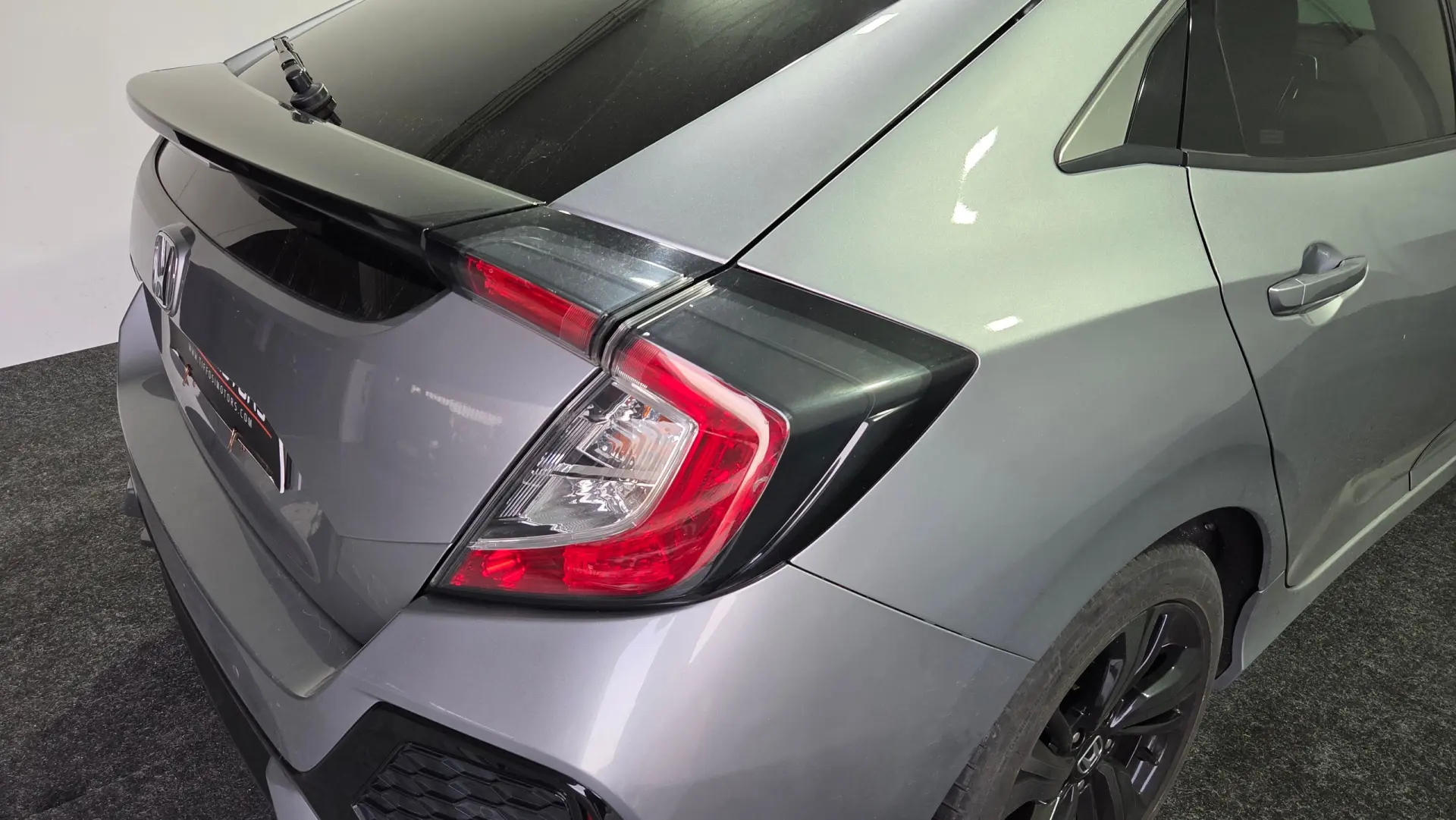 Honda Civic 1.0 i-VTEC Elegance Navi CVT 9