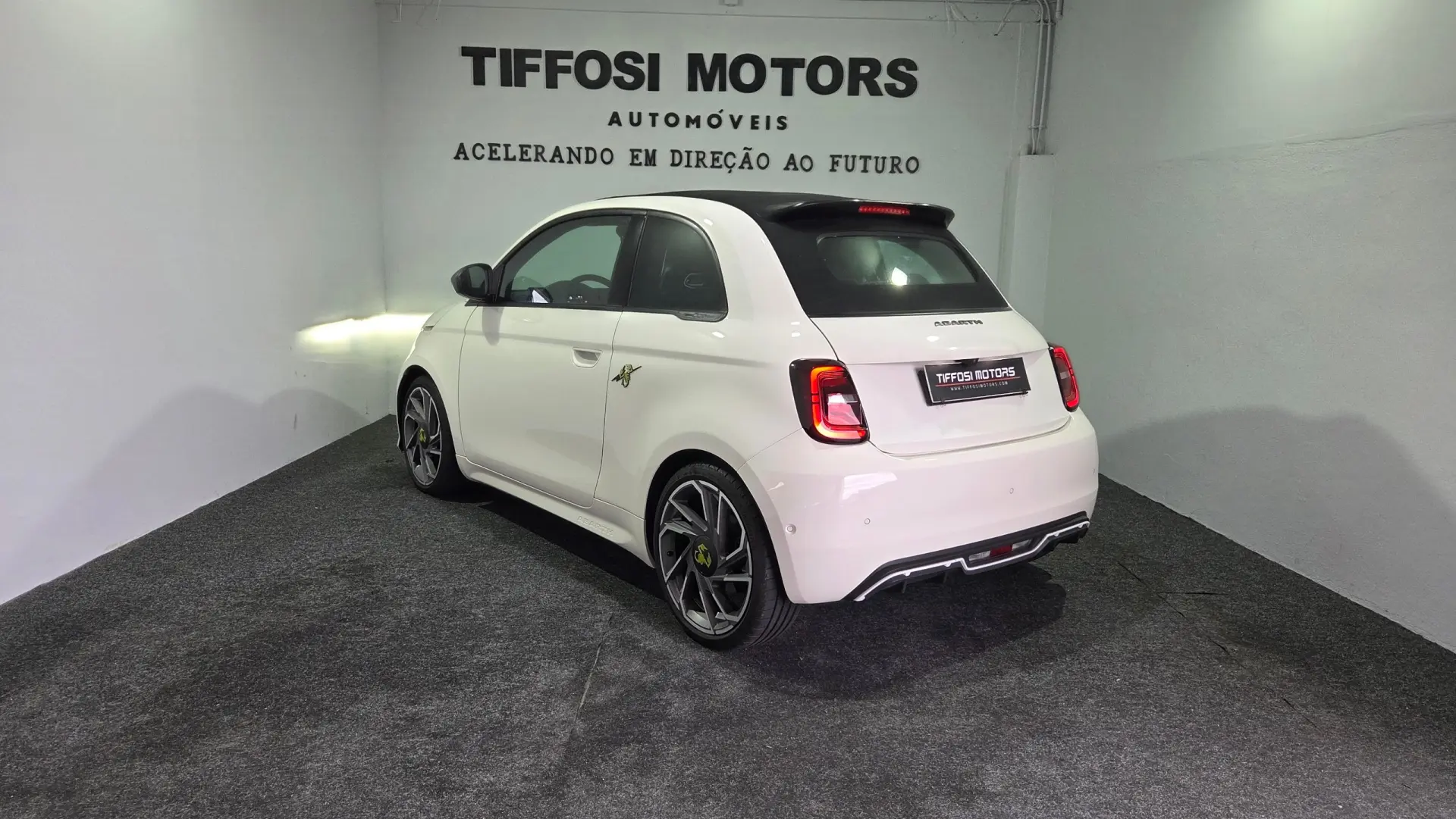 Abarth 500e C Scorpionissima 8