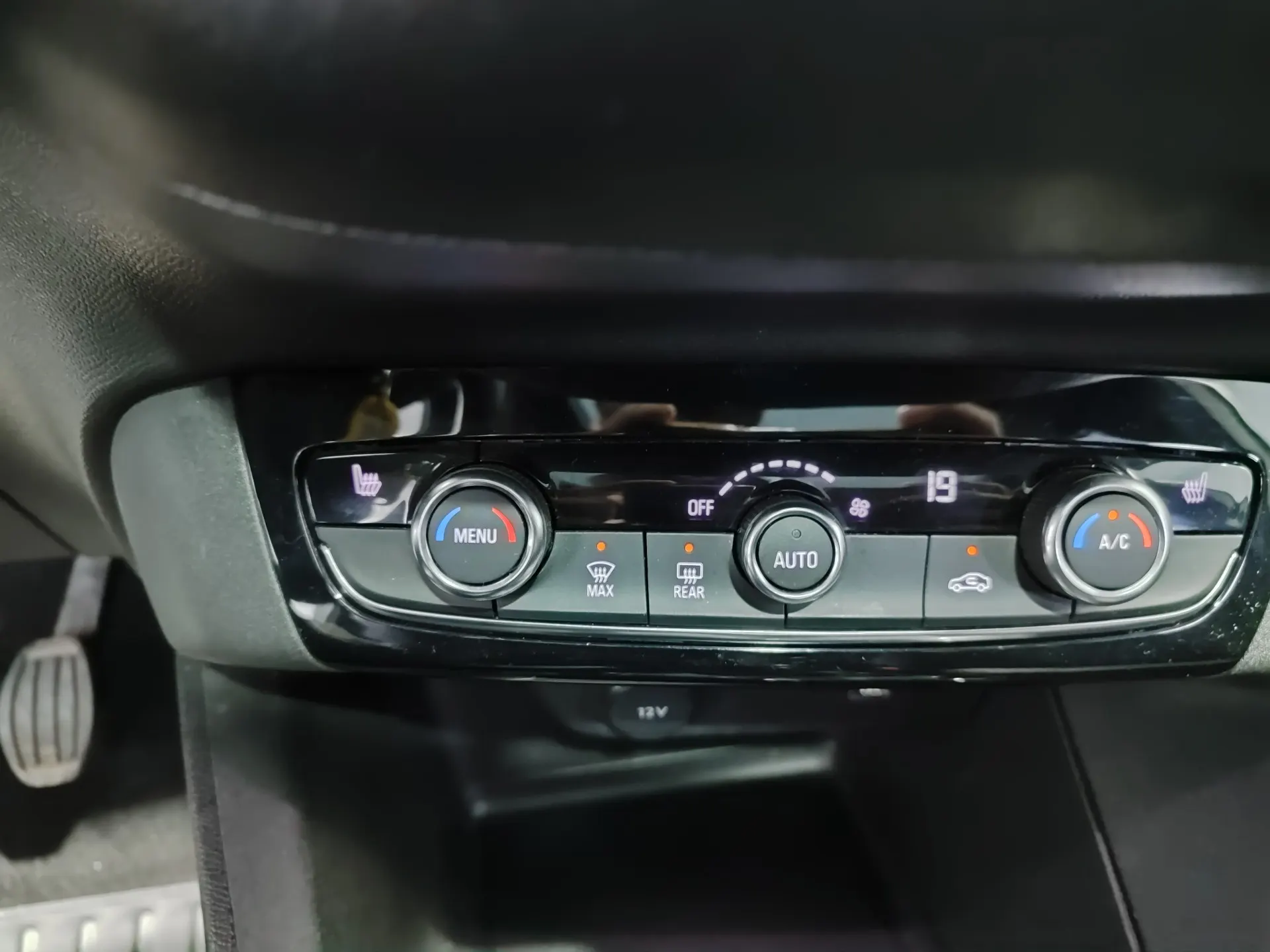 Opel Corsa 1.2 T GS 27