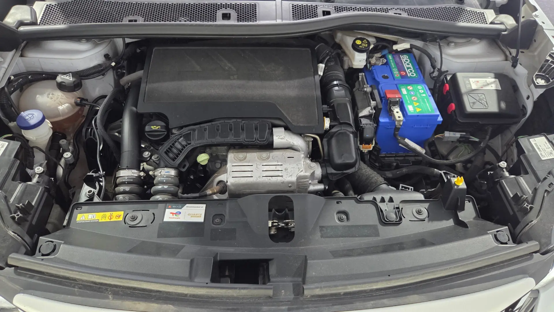 Peugeot 2008 PureTech 100 Stop&Start Allure 37