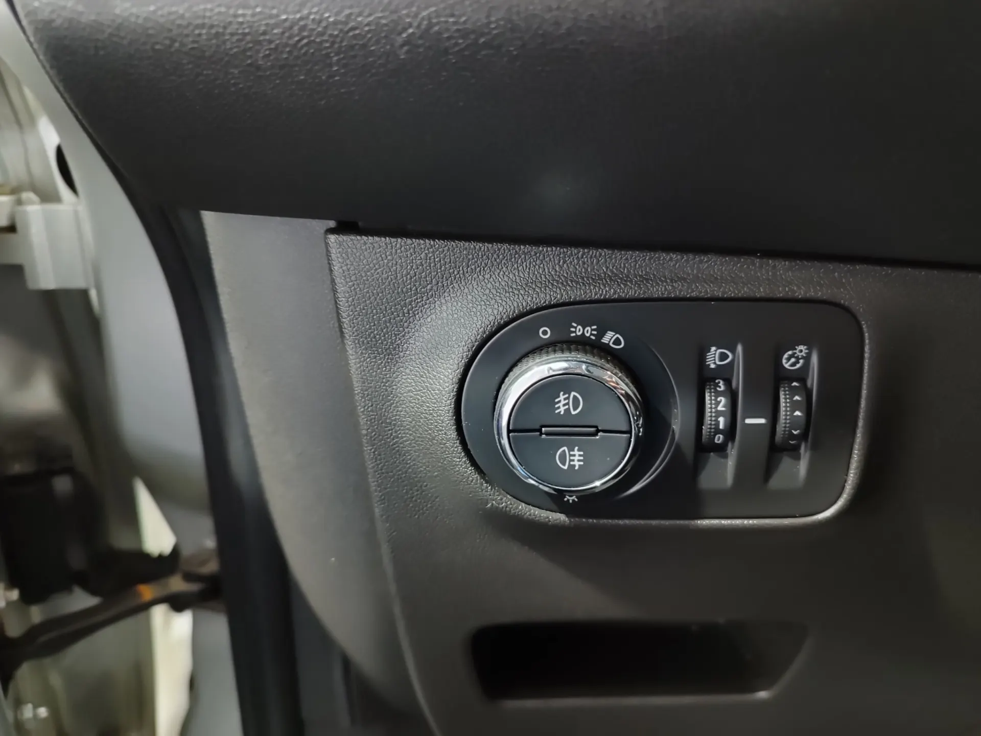 Opel Corsa 1.3 CDTi Dynamic 27