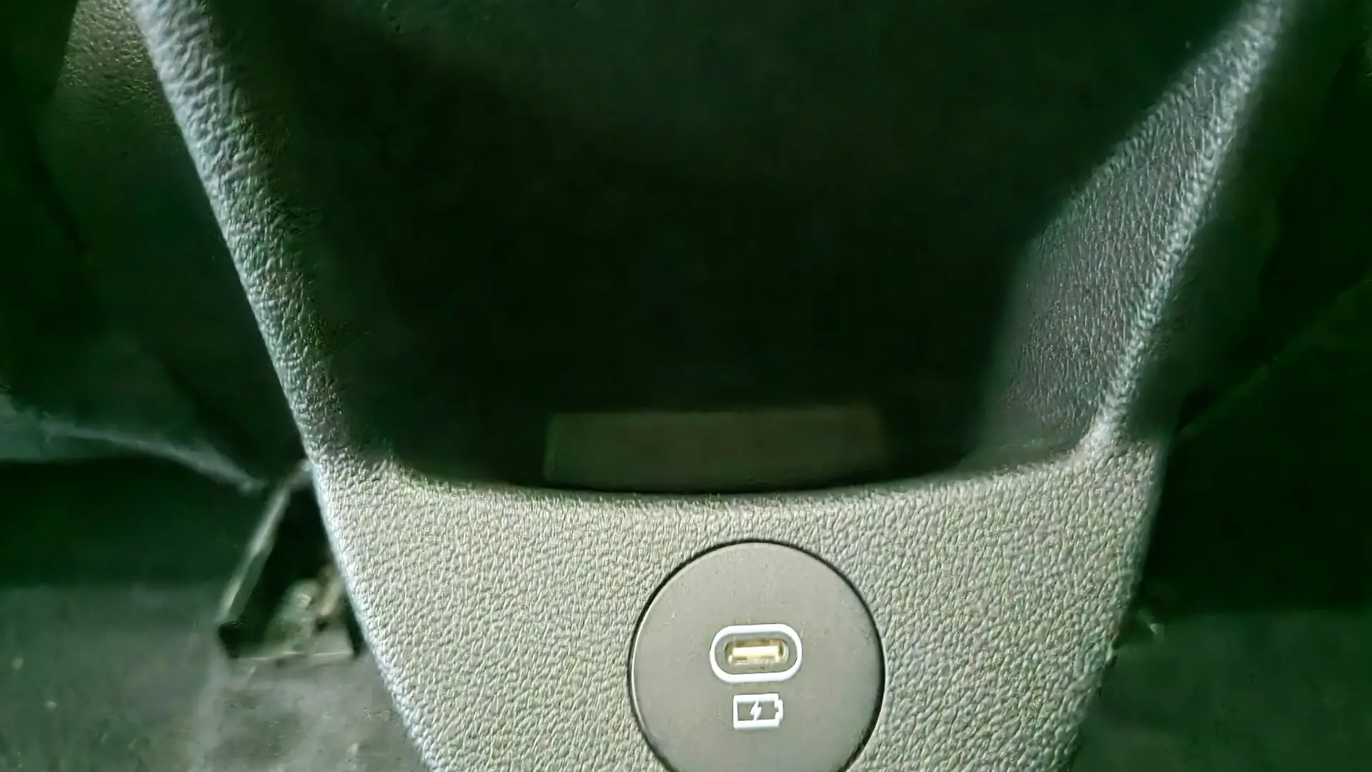 Hyundai Bayon 1.0 T-GDI 48V-Hybrid DCT Connect & Go 16