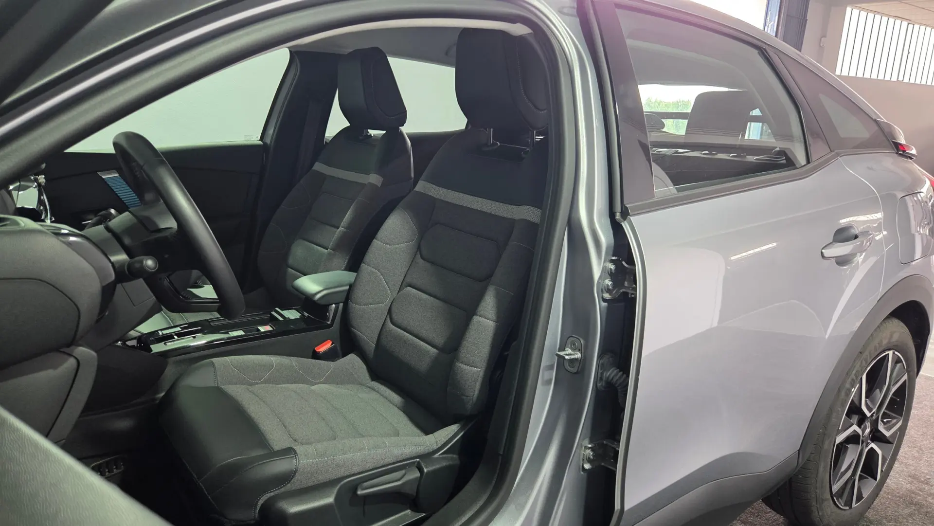 Citroen e-C4 50 kWh Shine Pack 13