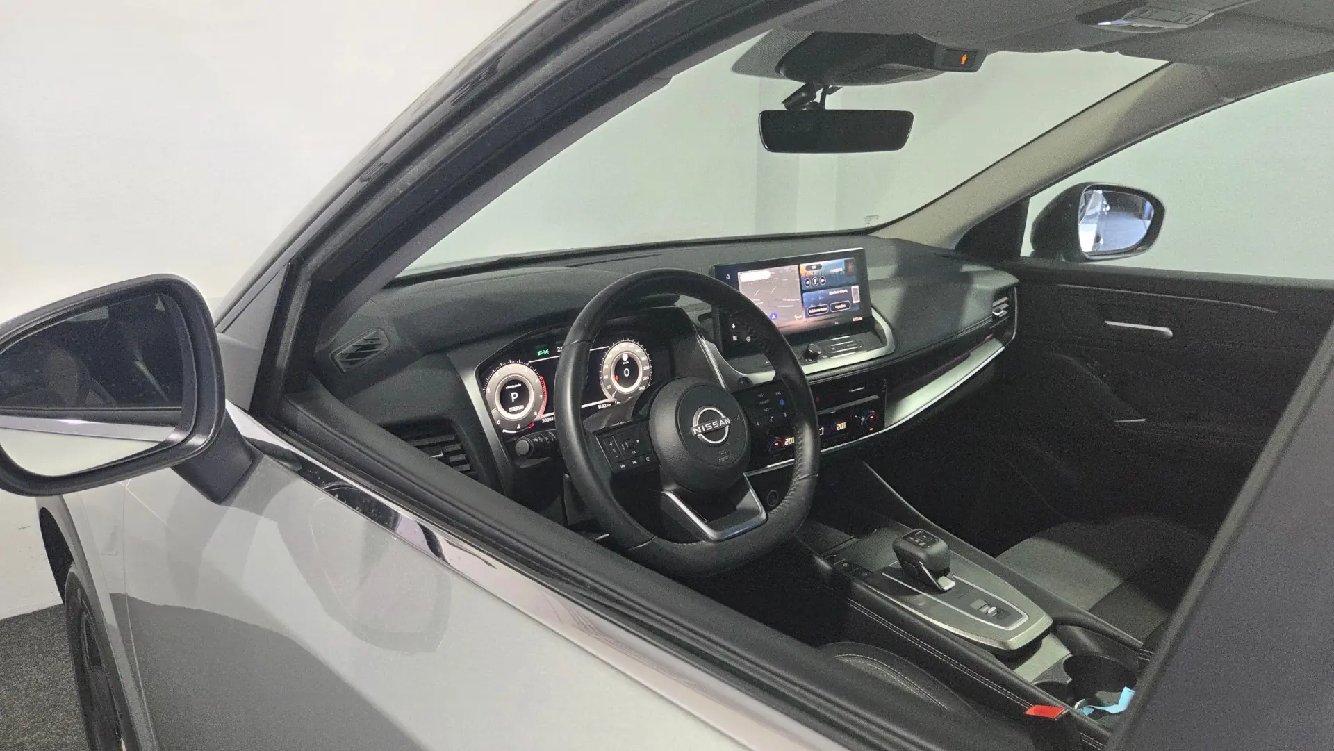 Nissan Qashqai 1.3 DIG-T N-Connecta LED Xtronic 11