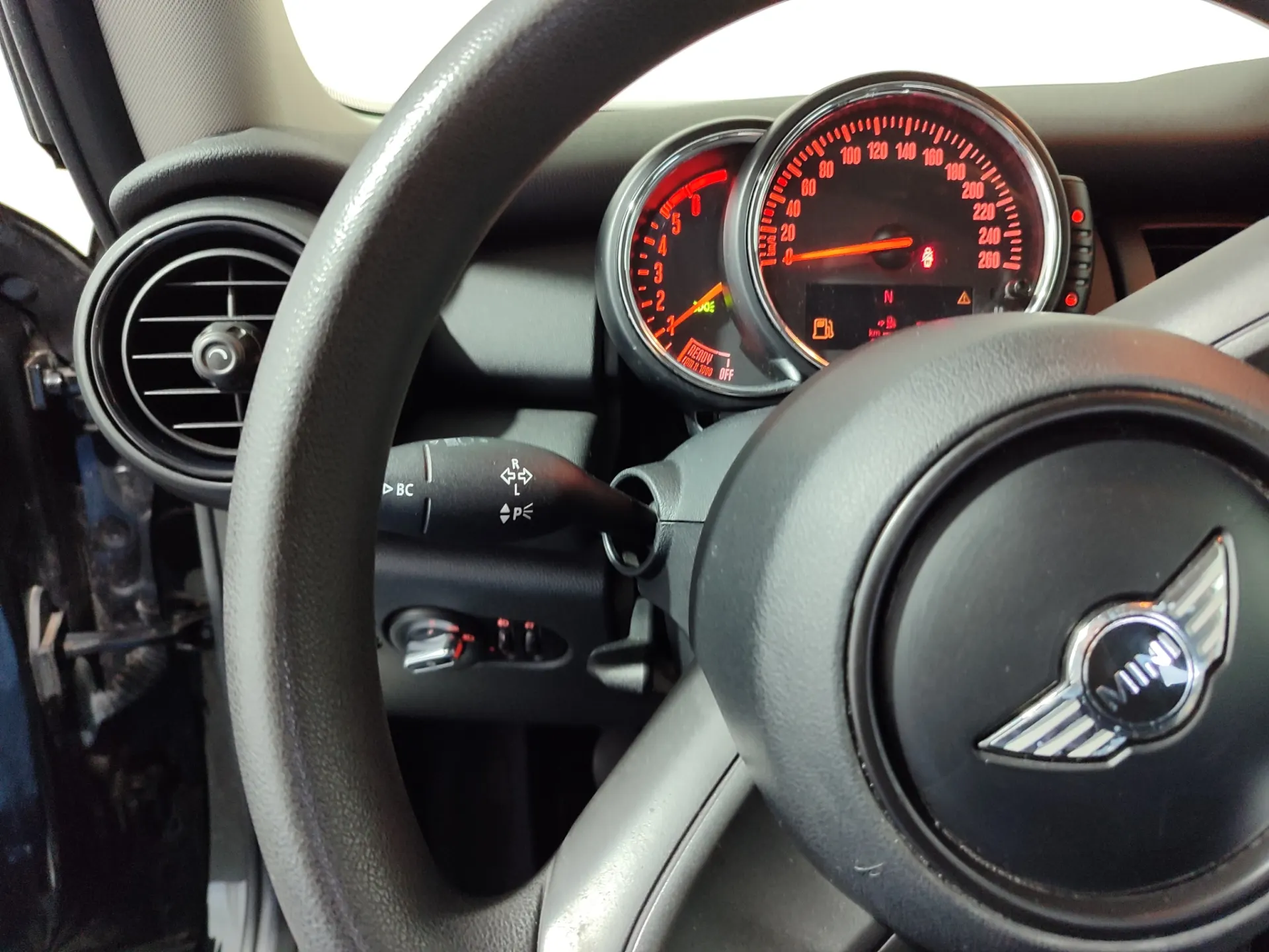 MINI 3 Portas One D 32