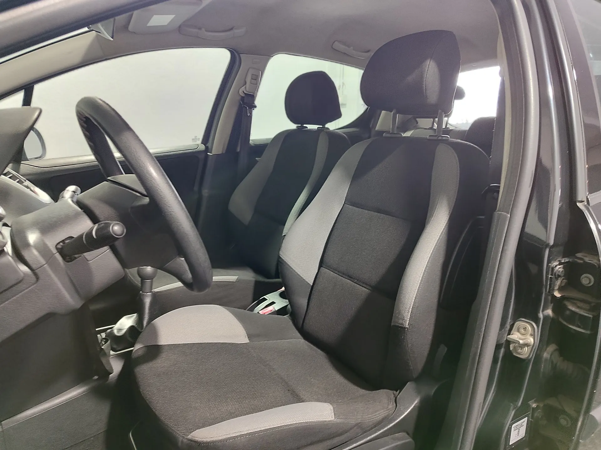 Peugeot 207 1.4 HDi Trendy 12