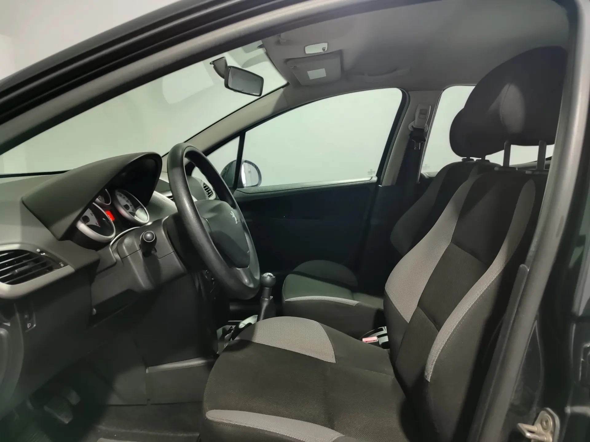 Peugeot 207 1.4 HDi Trendy 13