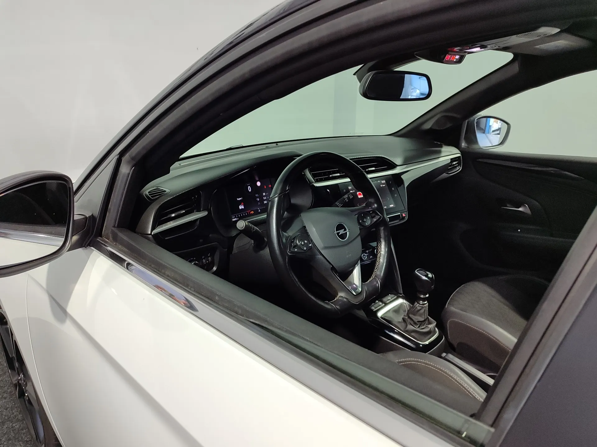 Opel Corsa 1.2 T GS 12