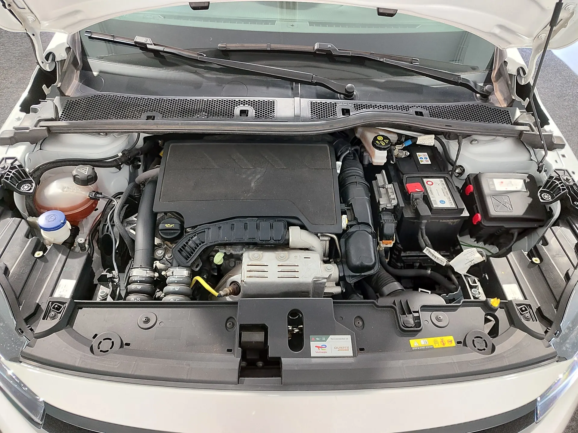 Opel Corsa 1.2 T GS 38