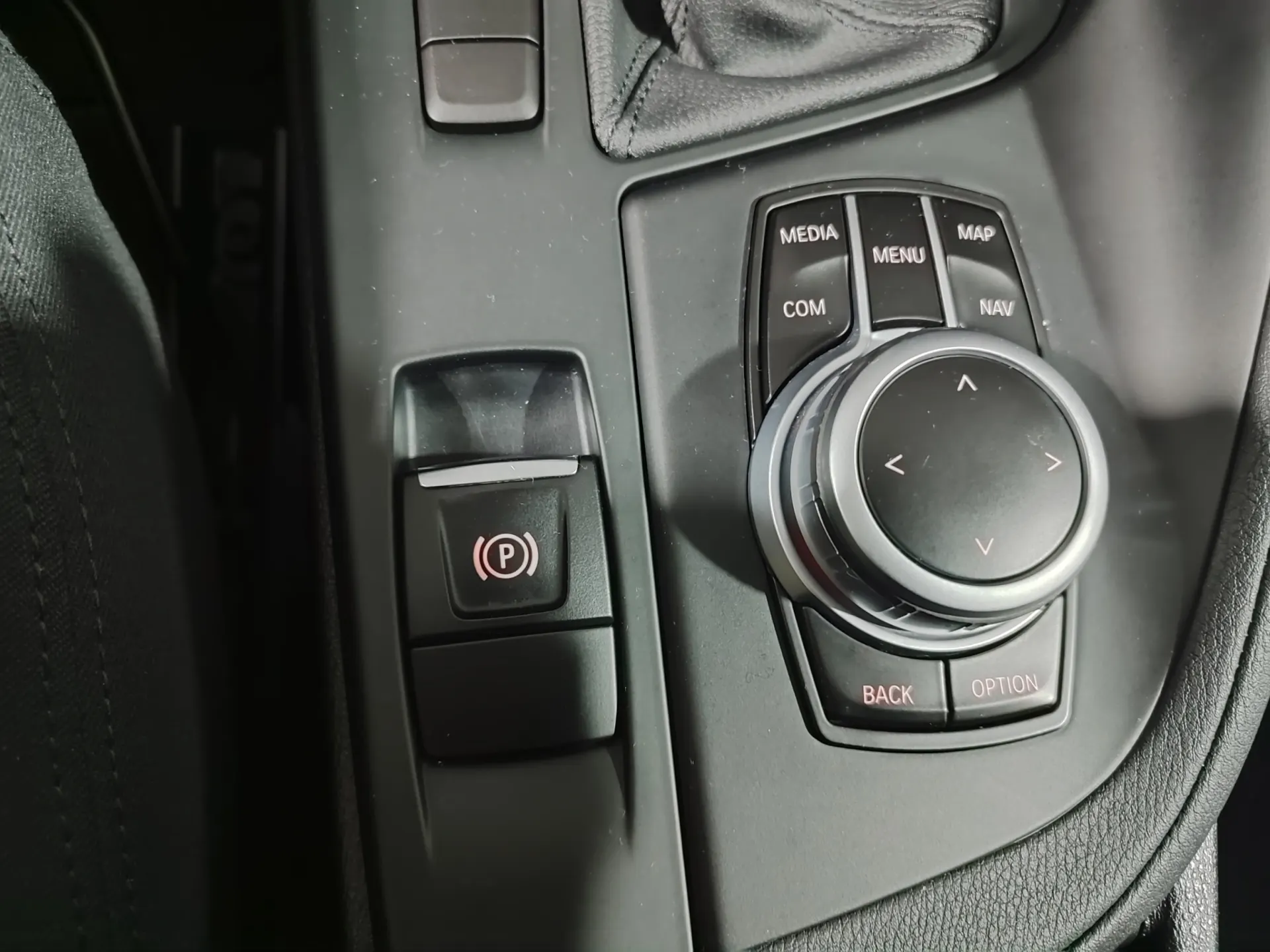 BMW X1 16 d sDrive Advantage Auto 33