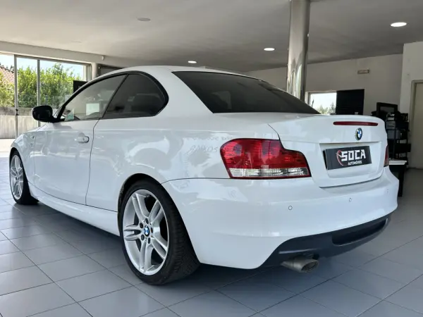 BMW 118 d Pack M Coupe 5