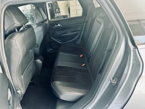Peugeot 308 SW 25