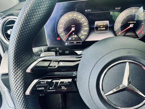 Mercedes-Benz E 220 17