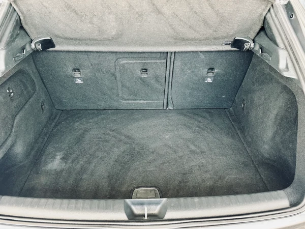 Mercedes-Benz GLA 180 24