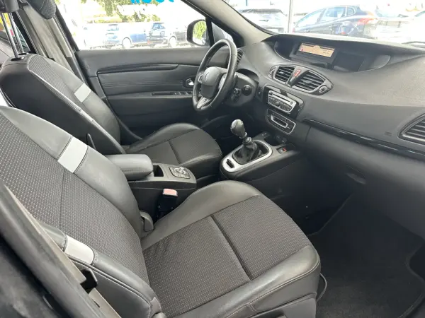 Renault Scénic 1.5 dCi Bose Edition SS 13