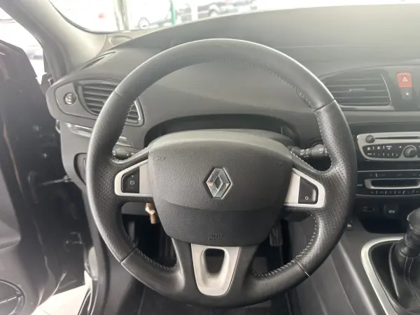 Renault Scénic 1.5 dCi Bose Edition SS 10