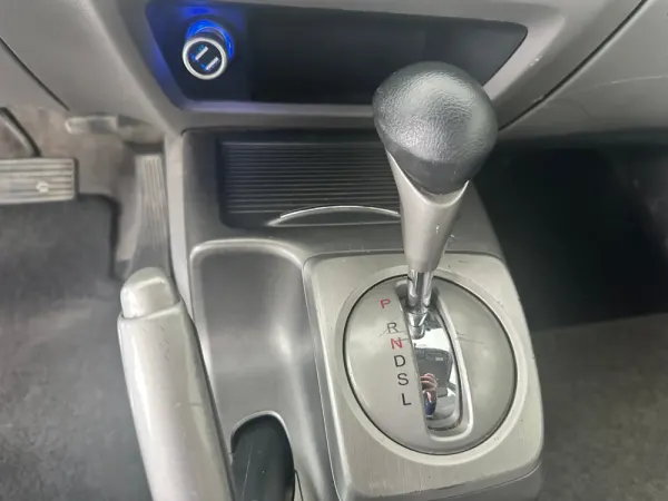 Honda Civic 1.3 Gasolina/Hybrido Nacional 15