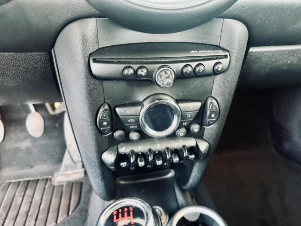 MINI 3 Portas Cooper 13