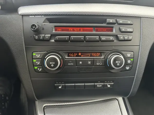 BMW 118 d Pack M 18