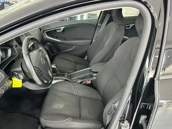 Volvo V40 2.0 D2 Kinetic 9