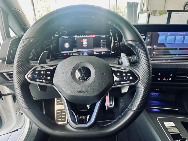 Volkswagen Golf 14