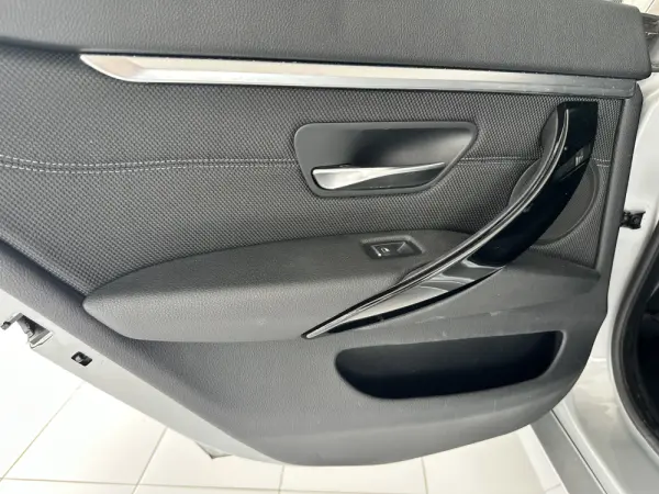 BMW 418 Gran Coupé d Line Sport Auto 23