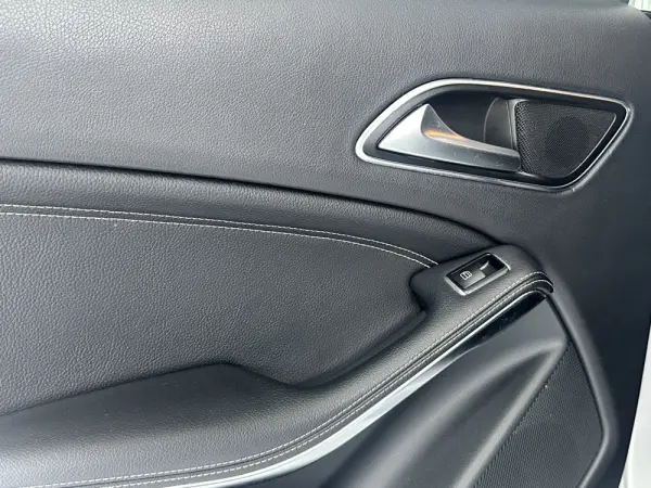 Mercedes-Benz CLA 200 d Shooting Brake Aut. 30