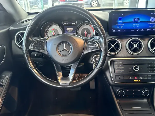 Mercedes-Benz CLA 200 d Shooting Brake Aut. 19