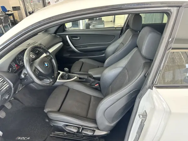 BMW 118 d Pack M Coupe 9