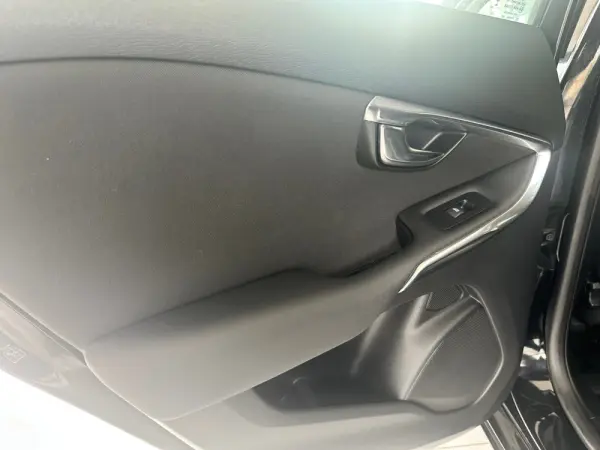 Volvo V40 Cross Country 22