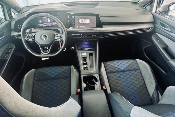 Volkswagen Golf 23