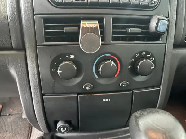 Jeep Grand Cherokee 3.1 TD Laredo 16