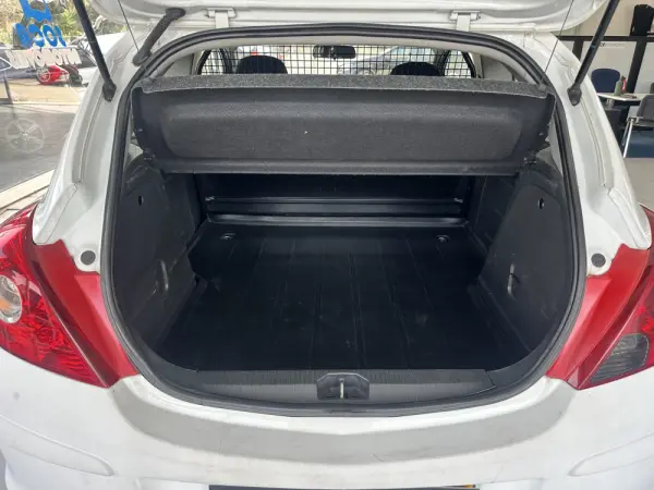 Opel Corsa Van 8