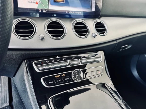 Mercedes-Benz E 220 25