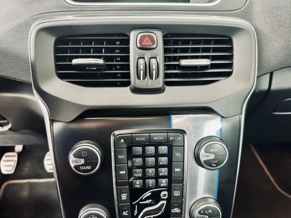 Volvo V40 20