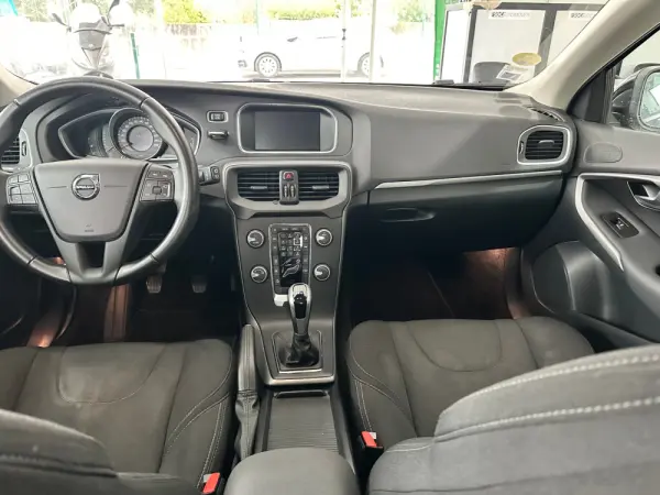 Volvo V40 2.0 D2 Kinetic 22