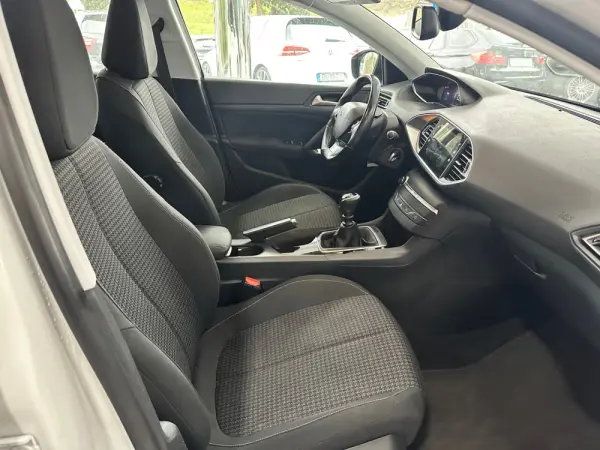 Peugeot 308 SW 1.5 BlueHDi Active Pack 24