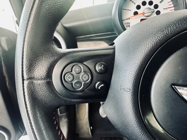 MINI 3 Portas Cooper 9
